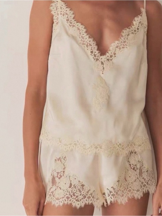 Doen Tops - Doen Kira Silk Lace Trim Camisole size medium